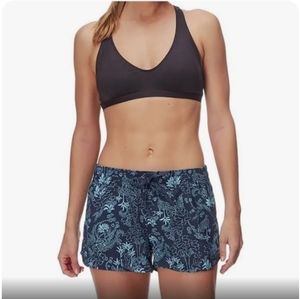 Patagonia women's planing micro shorts-2" blue floral design